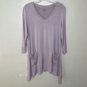 LOGO by Lori Goldstein V-Neck Tee with 3/4 Sleeves and Pocket Detail Light Lilac